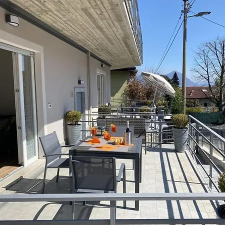 Golfo Borromeo 3 With Terrace بيت للعطل بافينو